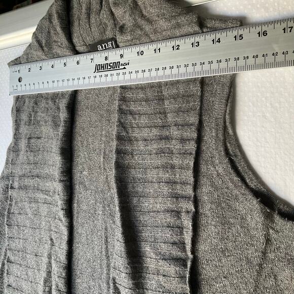 a.n.a. A New Approach Women’s Sleeveless Knit Cardigan size XL, Solid Gray - Picture 3 of 9